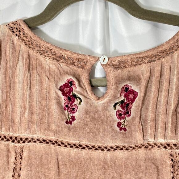 POL Boho Embroidered Floral Blouse Pink Mauve Peasant Top Size Medium - Picture 3 of 6